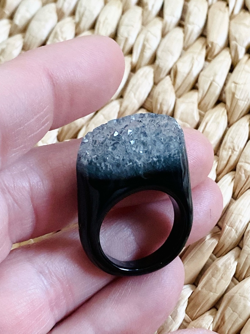 Solid Black Agate Carved Ring w Natural Rock Crystal Druzy Face Sz 6.75